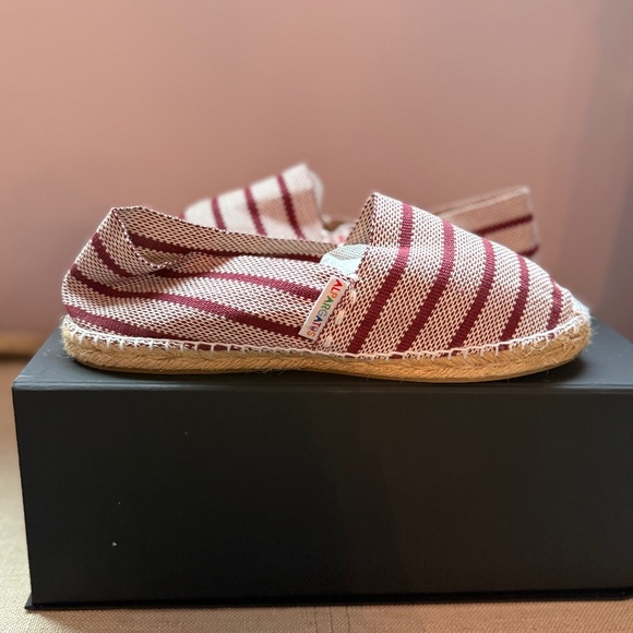 ALPARGATUS Shoes - ALPARGATUS Shoes Flats Women's Size 39 Red Stripe Espadrilles